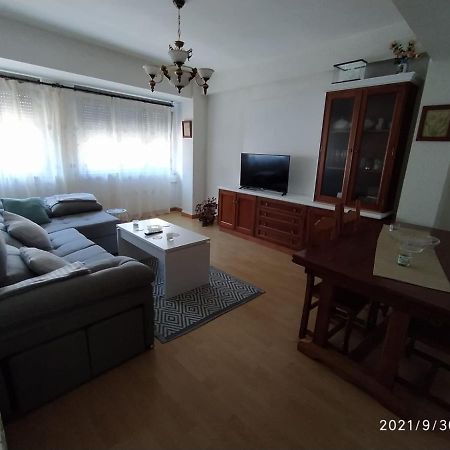 Nemes Cee Exterior foto