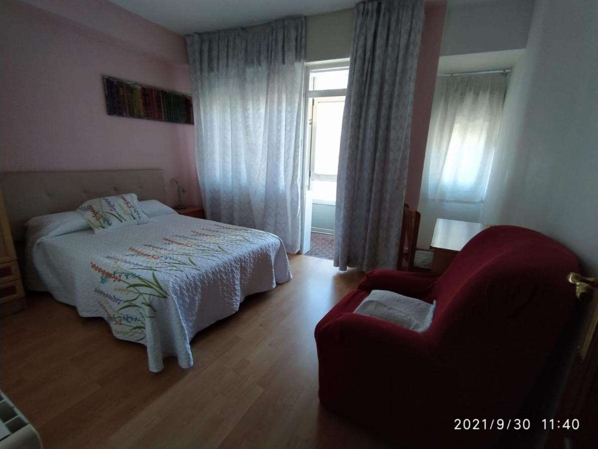 Nemes Cee Exterior foto