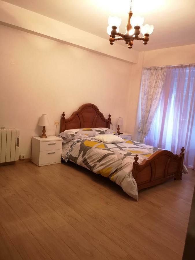 Nemes Cee Exterior foto